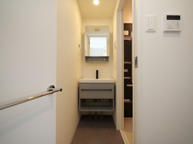 セレニテ新大阪プリエの洗面所