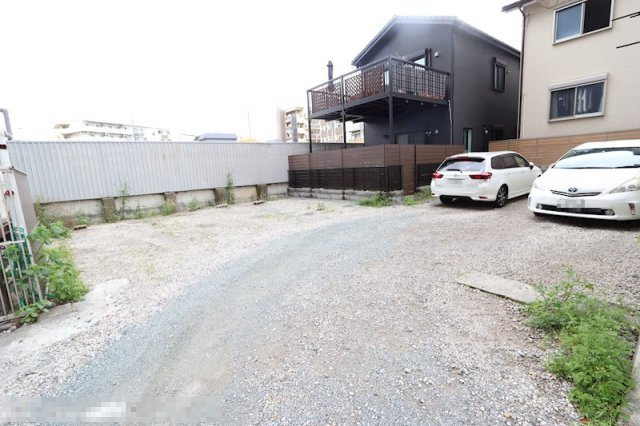 リバー96の駐車場
