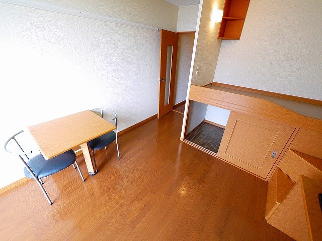 レオパレスアスカの洋室|ゆったりした洋室です