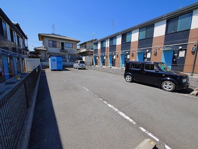 レオパレスＹＡＭＡＤＡｔｗｏの駐車場|駐車スペースもあります