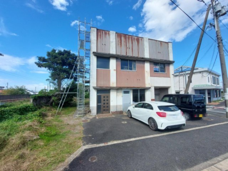 鳥取市緑ヶ丘1丁目　店付住宅の外観