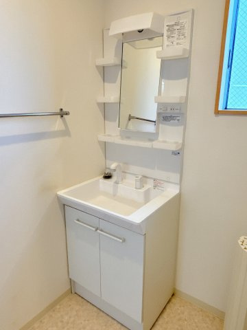 常滑市大野町4丁目戸建の独立洗面台