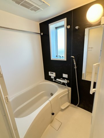 常滑市大野町4丁目戸建の浴室