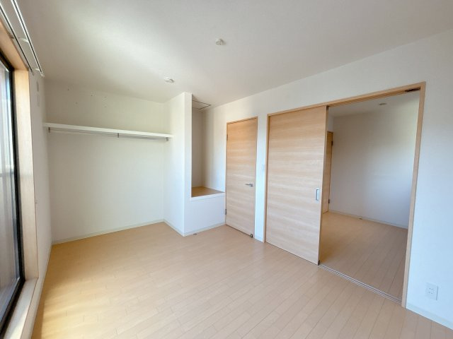 常滑市大野町4丁目戸建の寝室