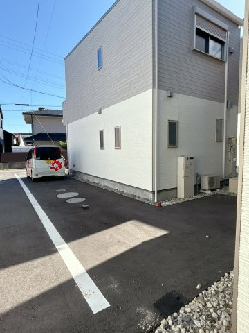 常滑市大野町4丁目戸建の駐車場