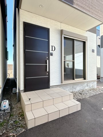 常滑市大野町4丁目戸建のエントランス