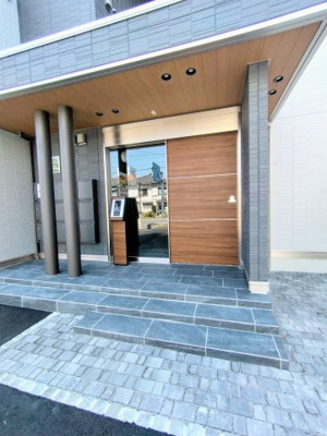 【エントランス】 | City　Station　Front
