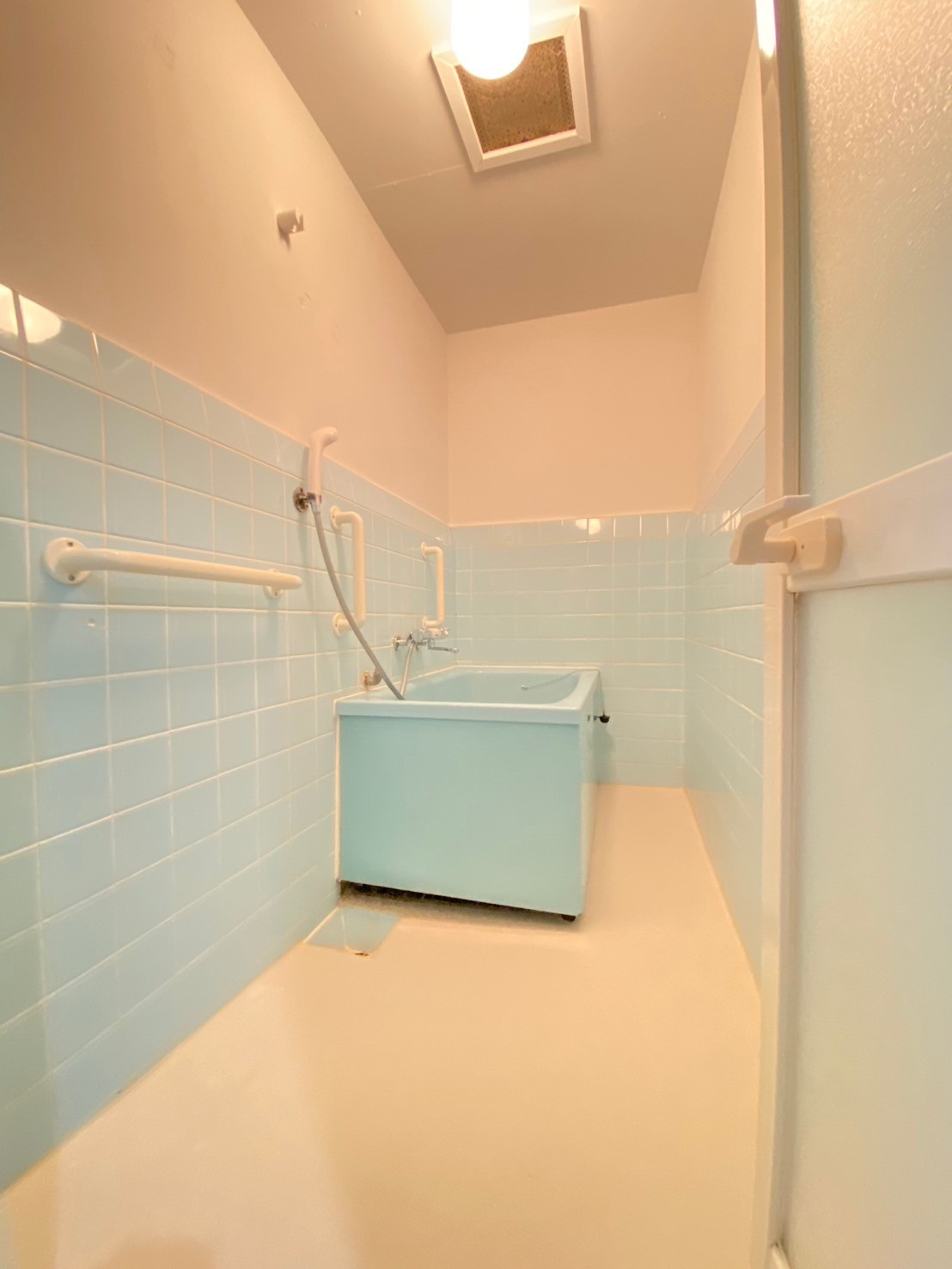 茨木春日丘ハイツの浴室