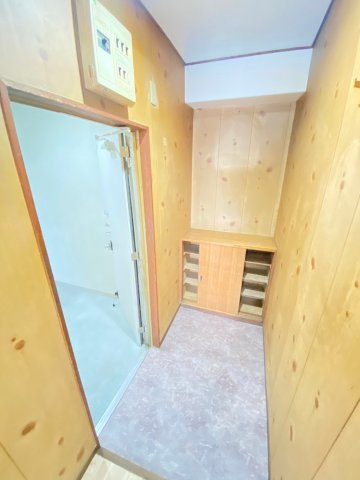茨木春日丘ハイツの玄関