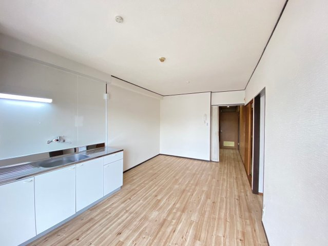 茨木春日丘ハイツの居間・リビング