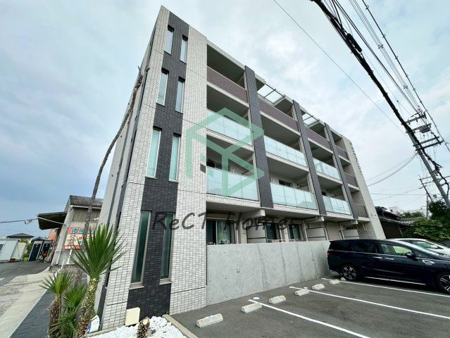 センターラの外観