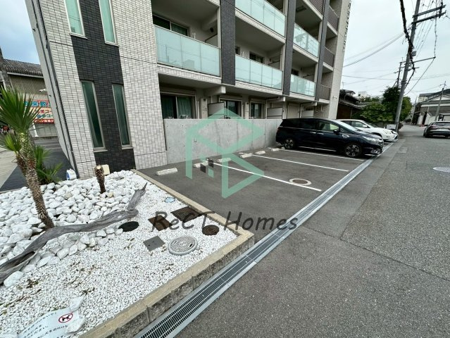 センターラの駐車場