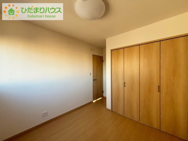 日立市大沼町1丁目　新築戸建の洋室|夏場に心地良いひんやり感はフローリングならでは☆彡