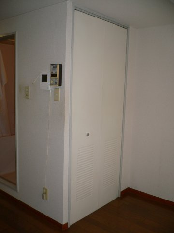  | アワノビル