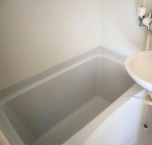 レオパレスプルミエの浴室