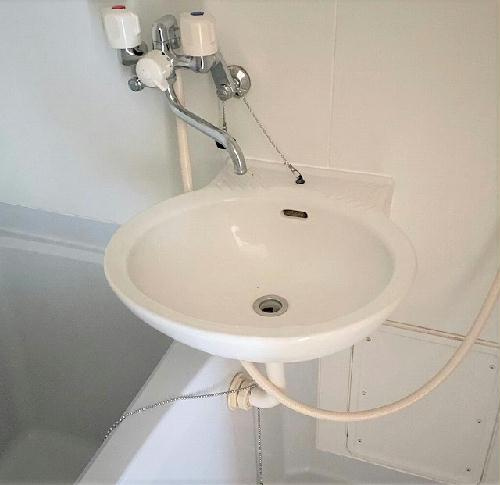 レオパレスプルミエの洗面所