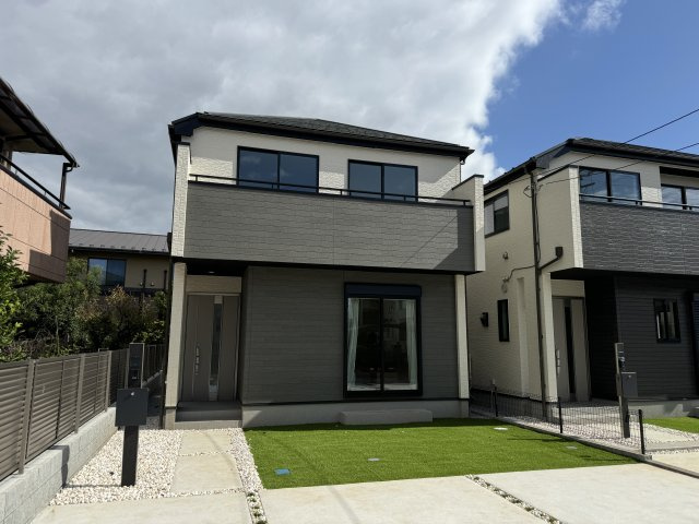 柏市塚崎新築戸建【大津ヶ丘第二小学校：8分】の外観|1号棟外観・完成済み内覧可能です！