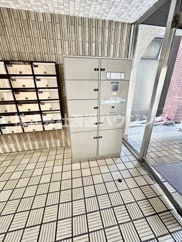 第1マンション寺直のその他共用部分|宅配BOXございます