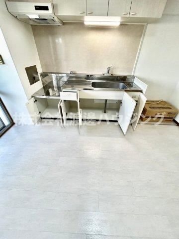 第1マンション寺直のキッチン|キッチン下収納