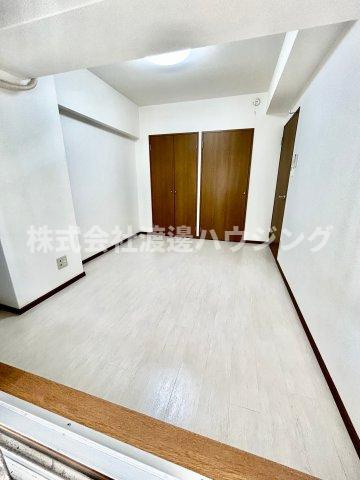 第1マンション寺直の寝室