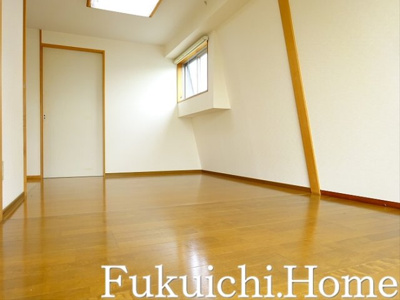 【寝室】 | ブラウンスポット