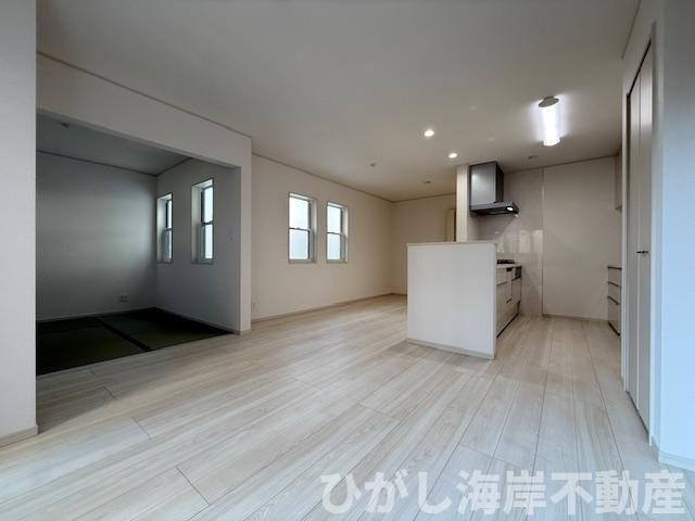 茅ヶ崎市今宿　新築戸建　全8棟の居間・リビング|15.6帖　LDK