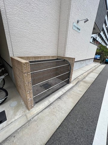 尼崎市七松町３丁目のアパートの外観
