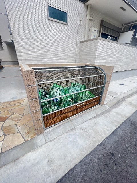 尼崎市大物町２丁目のアパートの外観
