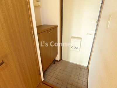 【玄関】 | スズキヒルズ | 下駄箱付きで靴も収納できます。