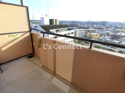 【バルコニー】 | スズキヒルズ | ６階のお部屋で洗濯物もたくさん干せます。