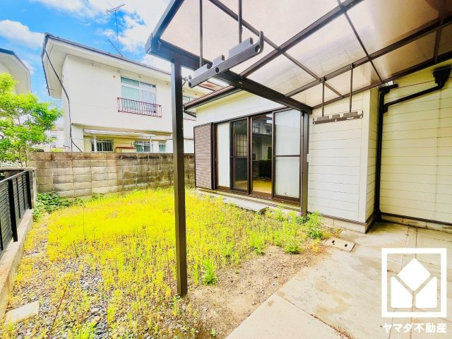 宇治市羽戸山３丁目の庭