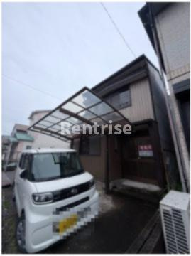 稲沢市平和町上前浪のお家の駐車場