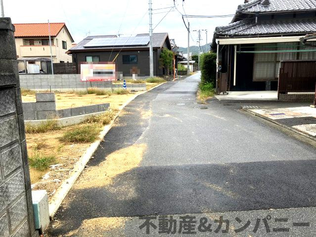 東温市見奈良売土地の前面道路含む現地写真|前面道路含む現地写真です