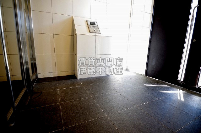 ブルームライフ黒川のエントランス