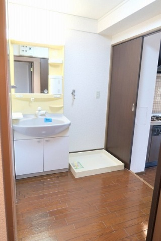 ホウライツルビルの洗面所|コンパクトで使いやすい洗面所