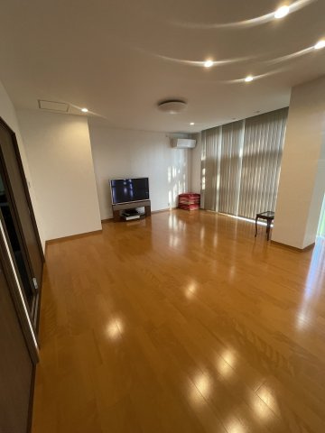 奈良県香芝市関屋北3丁目13-18の居間・リビング|使いやすいリビングです