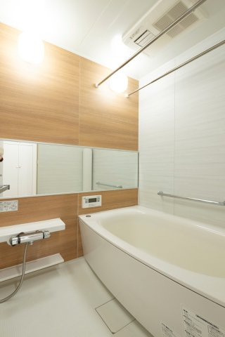 ルーシア嵯峨嵐山の浴室|落ち着いた空間のお風呂です