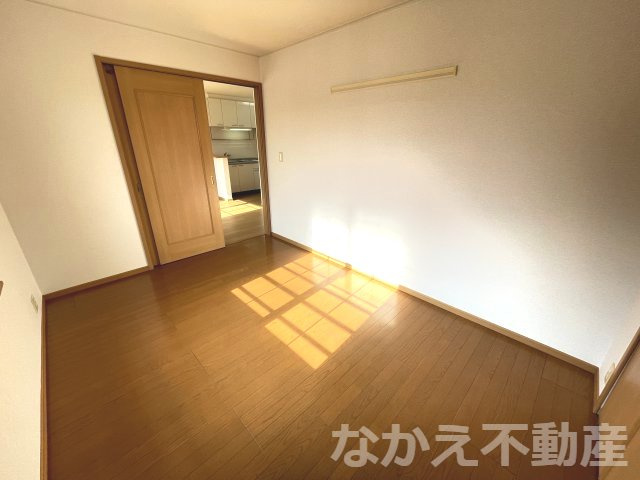 【寝室】 | 落ち着いた色調の寝室です