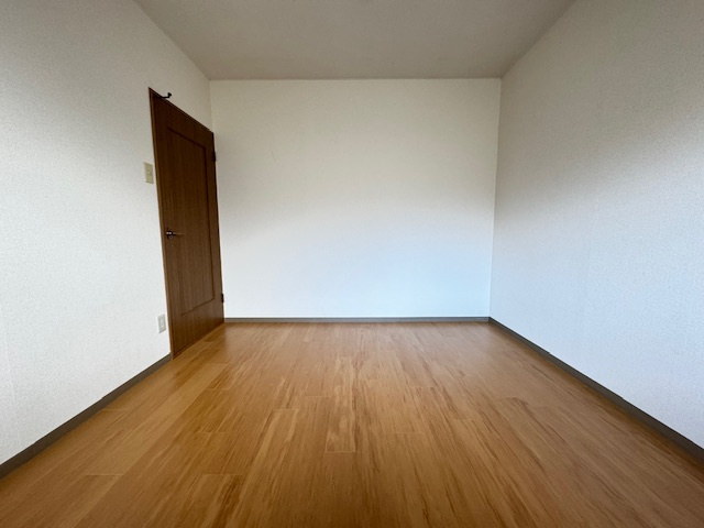 サウスタウンFの洋室