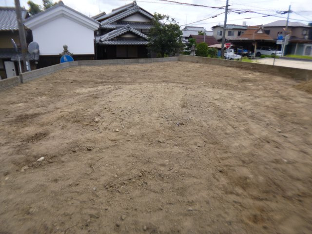 大津市真野4丁目15-43　中古戸建の庭|お庭の付いた物件です