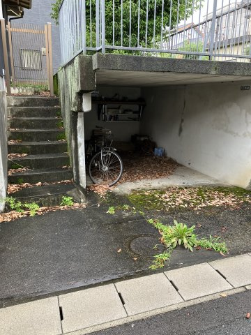 大津市真野4丁目15-43　中古戸建の駐車場|駐車場があります