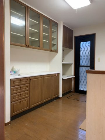 大津市日吉台4丁目28-14　中古戸建のキッチン|コンパクトなキッチンで掃除もラクラク