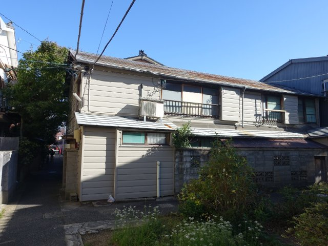 本間町貸家