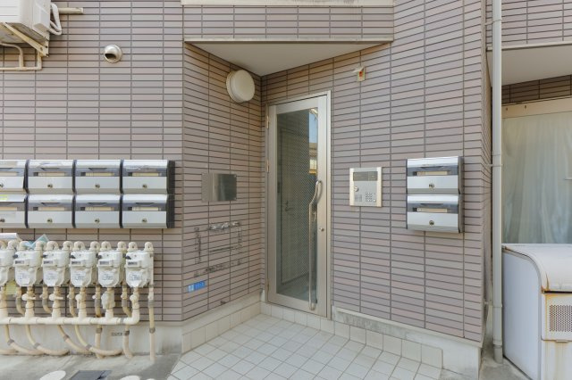 ピタアタ柴又のエントランス