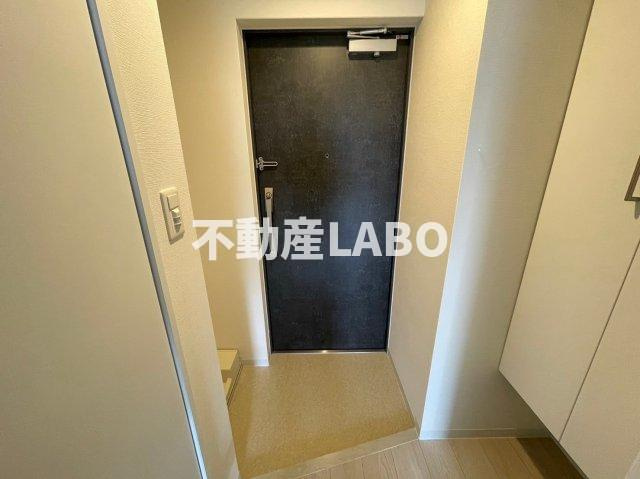 フォーリアライズ天王寺セラスの玄関
