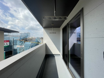 【バルコニー】