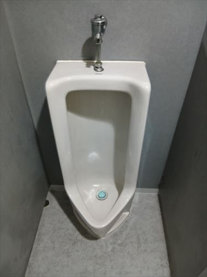 【トイレ】 | マルニビル | 男性用