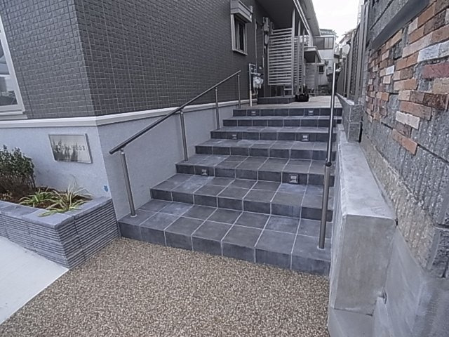 神戸市須磨区月見山町３丁目のアパート