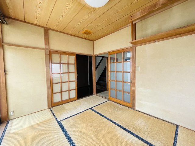 【居間・リビング】 | 児玉郡上里町大字七本木　中古戸建