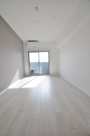 大阪市都島区都島北通２丁目の賃貸マンションの居間・リビング